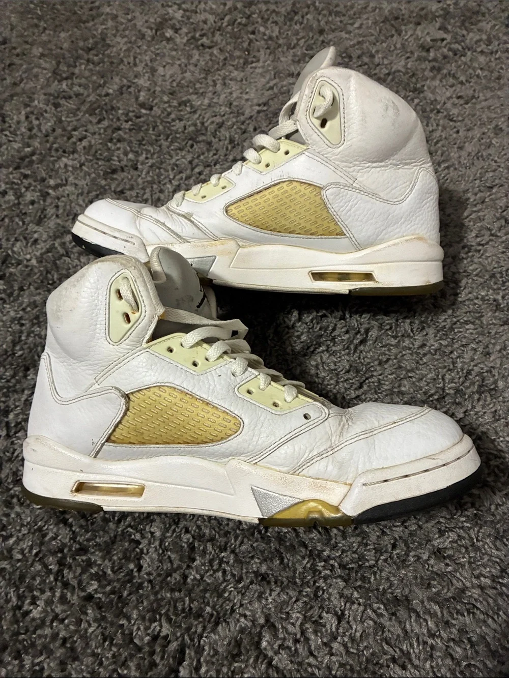 Jordan 5 metallic white
